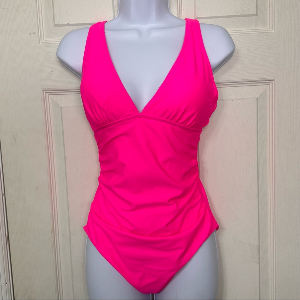 NWT Holipick V-NeckCriss‎ Cross Back Size Medium Neon Pink Ruched